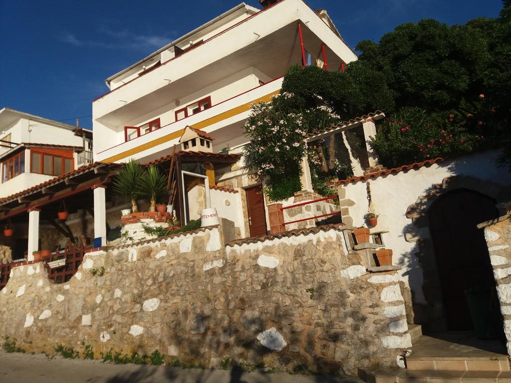 Apartments Peronja Jelsa Seafront Exterior foto